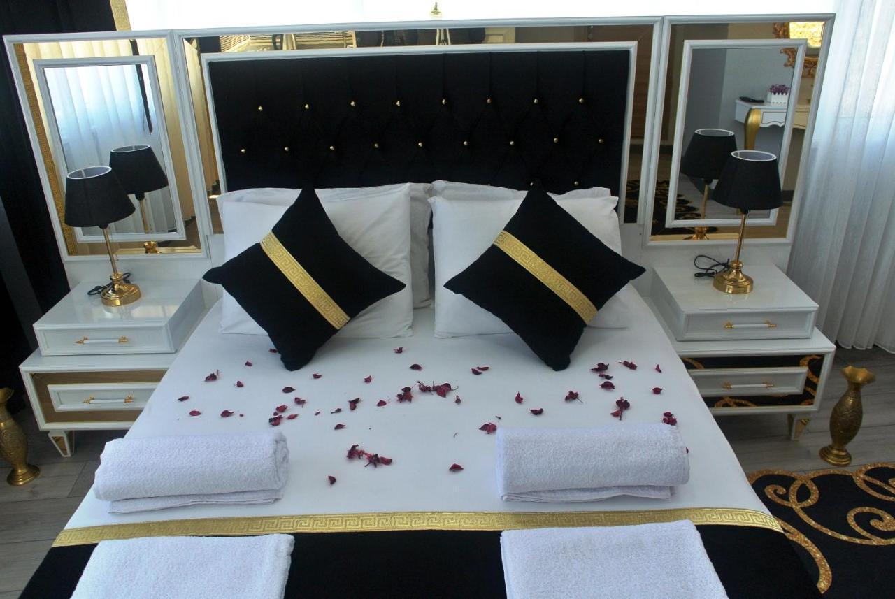 Emirhan Guesthouse & Suites Provincia di Provincia di Istanbul Esterno foto
